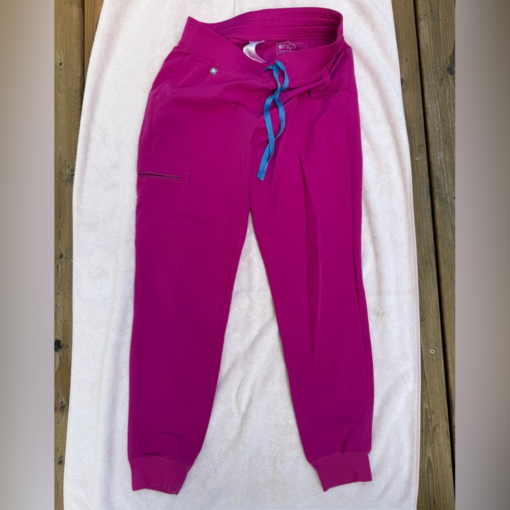 FIGS Zamora Joggers- SR Raspberry Sorbet